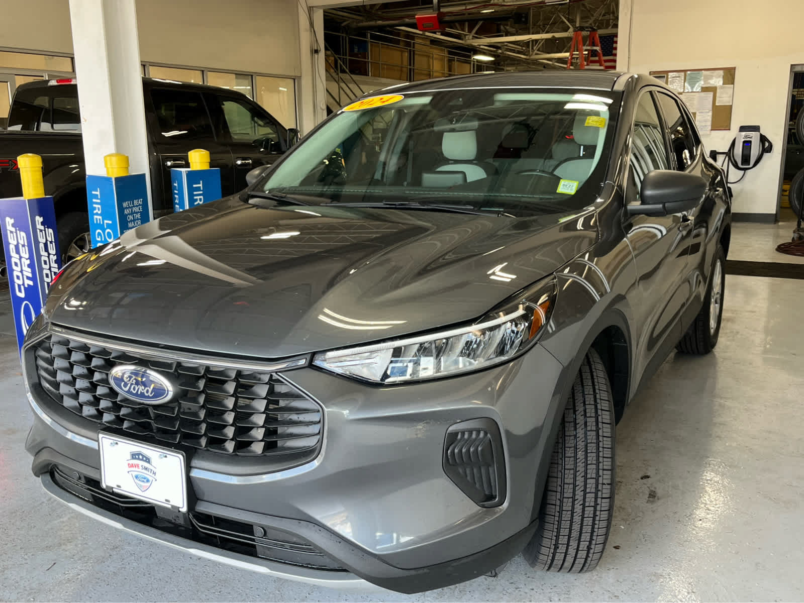 Certified 2024 Ford Escape Active AWD/4WD image 5