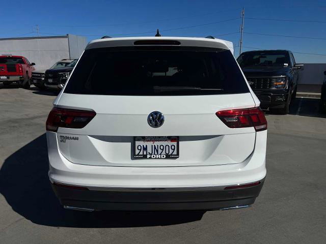 Used 2020 Volkswagen Tiguan SE w/ Panoramic Sunroof Package image 4