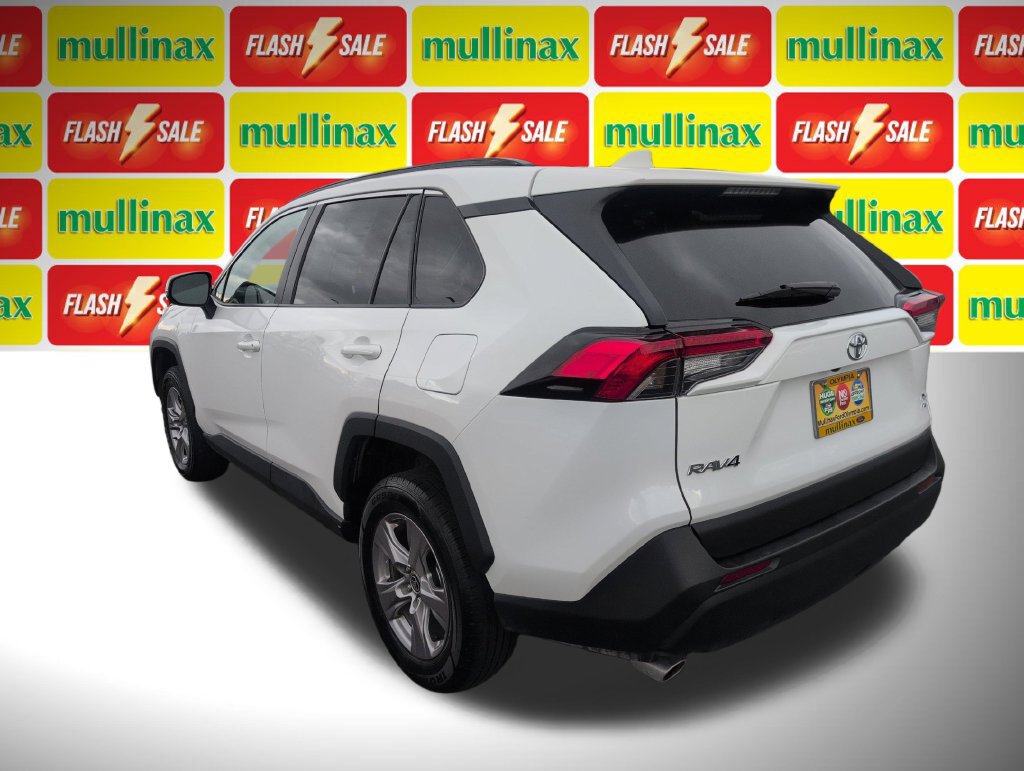 Used 2025 Toyota RAV4 XLE AWD/4WD image 11