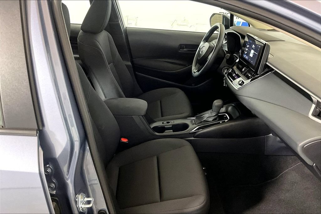 Used 2026 Toyota Corolla LE FWD image 6