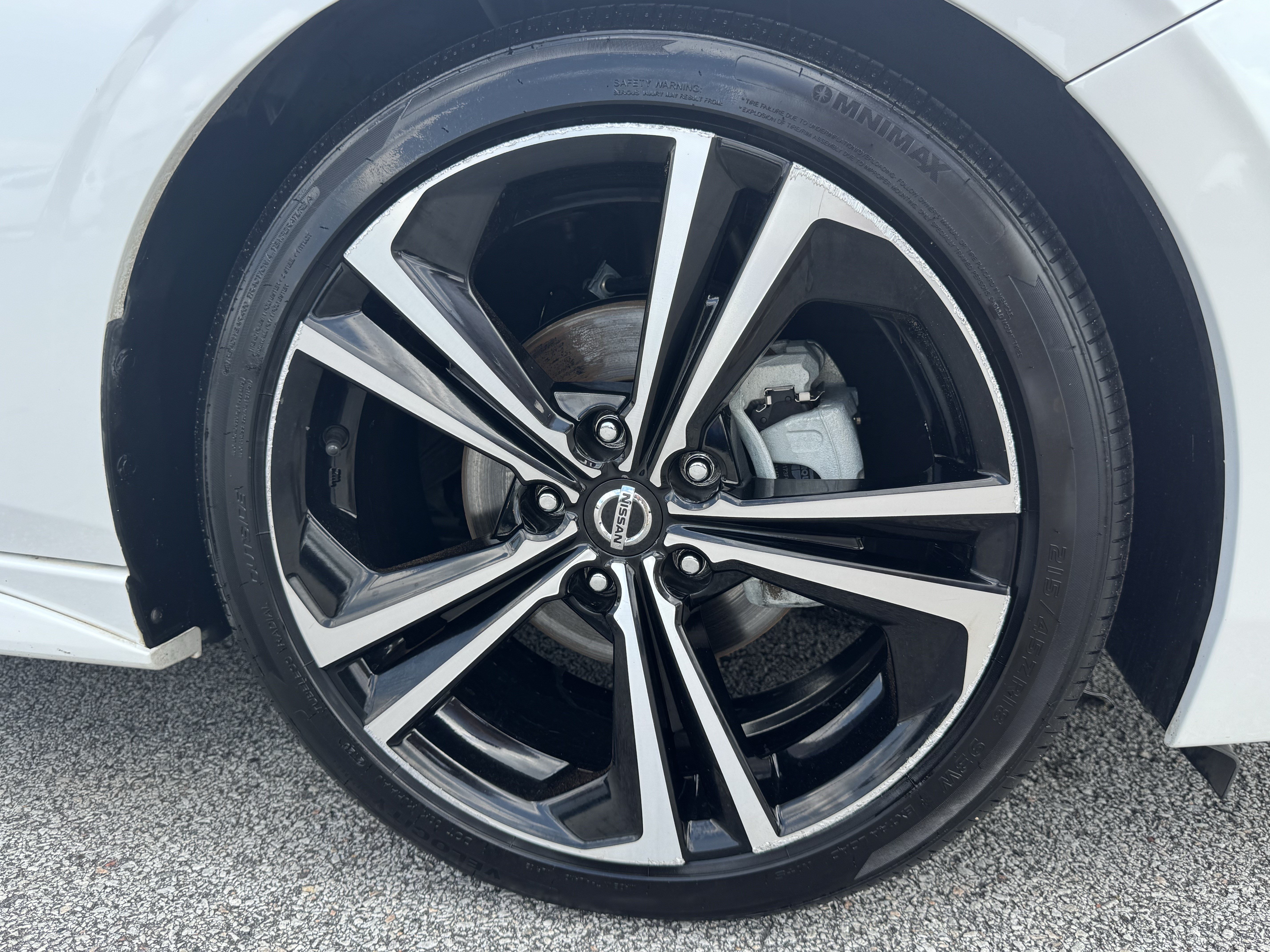 Used 2021 Nissan Sentra SR FWD image 13