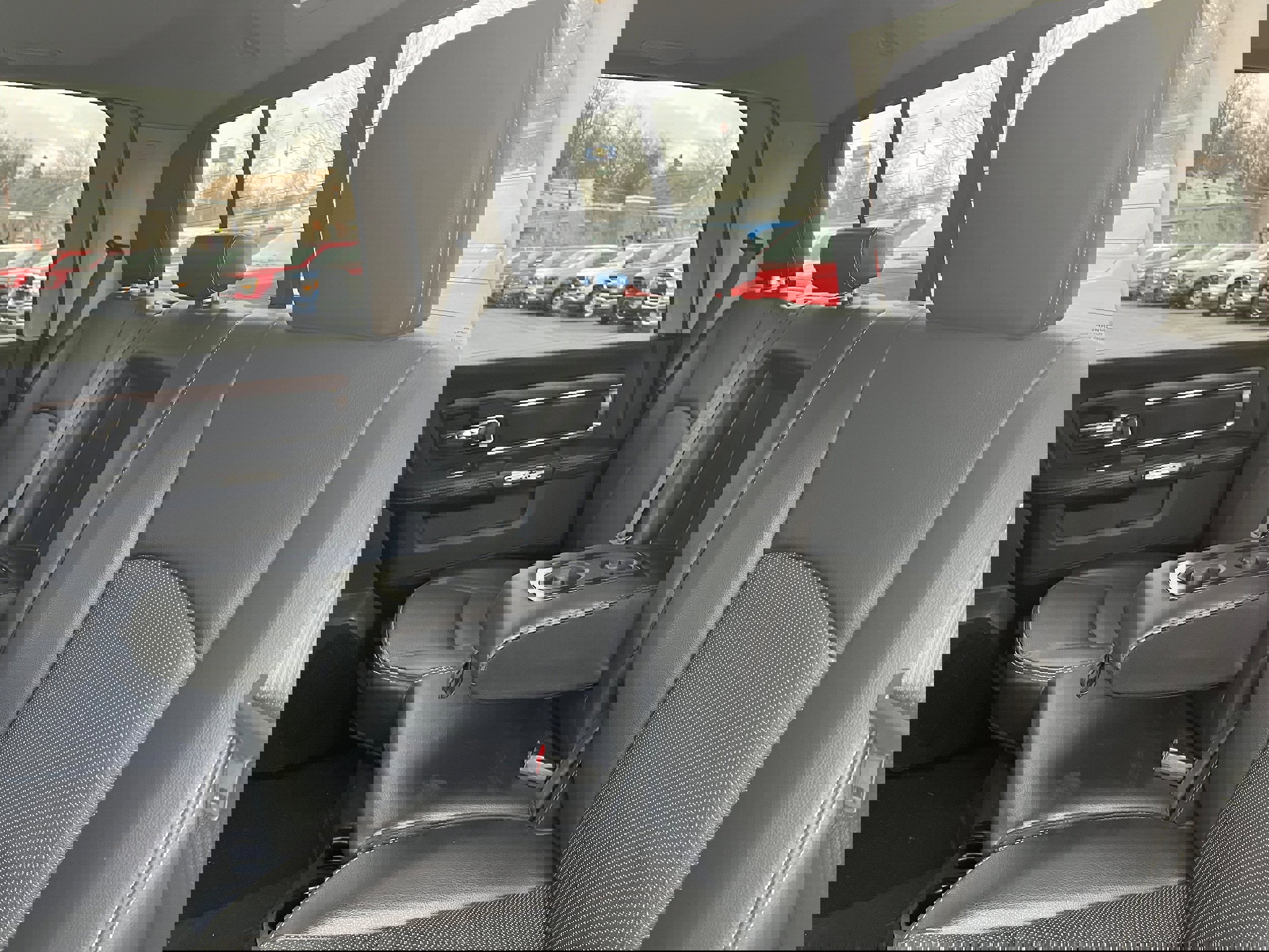 Used 2017 RAM 1500 Laramie w/ Convenience Group image 15