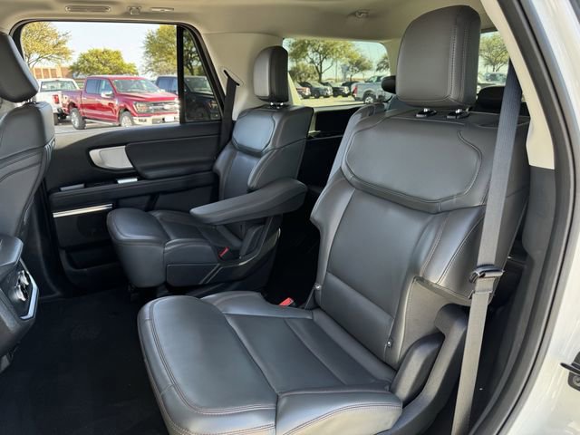 Certified 2025 Ford Expedition Active image 29