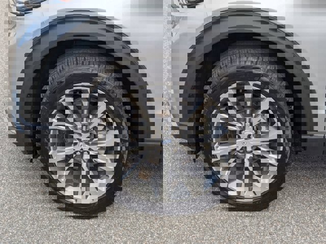 Certified 2025 Ford Explorer Platinum w/ Ultimate Package image 11