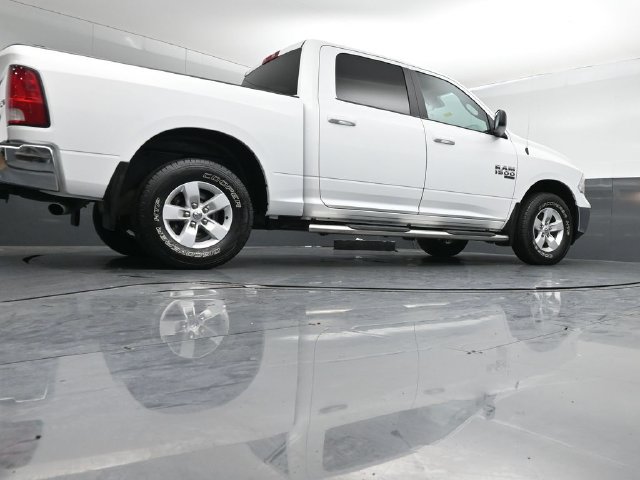 Used 2021 RAM 1500 Classic SLT AWD/4WD image 39