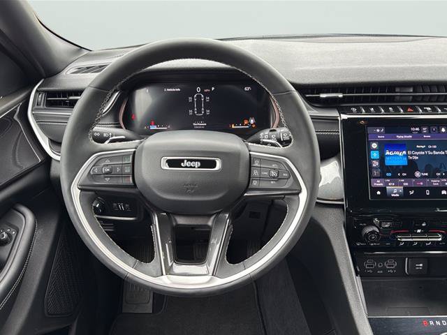 Used 2023 Jeep Grand Cherokee L Laredo AWD/4WD image 13