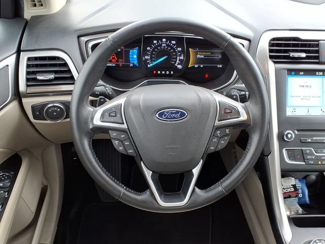 Certified 2017 Ford Fusion SE w/ Fusion SE Technology Package FWD image 14