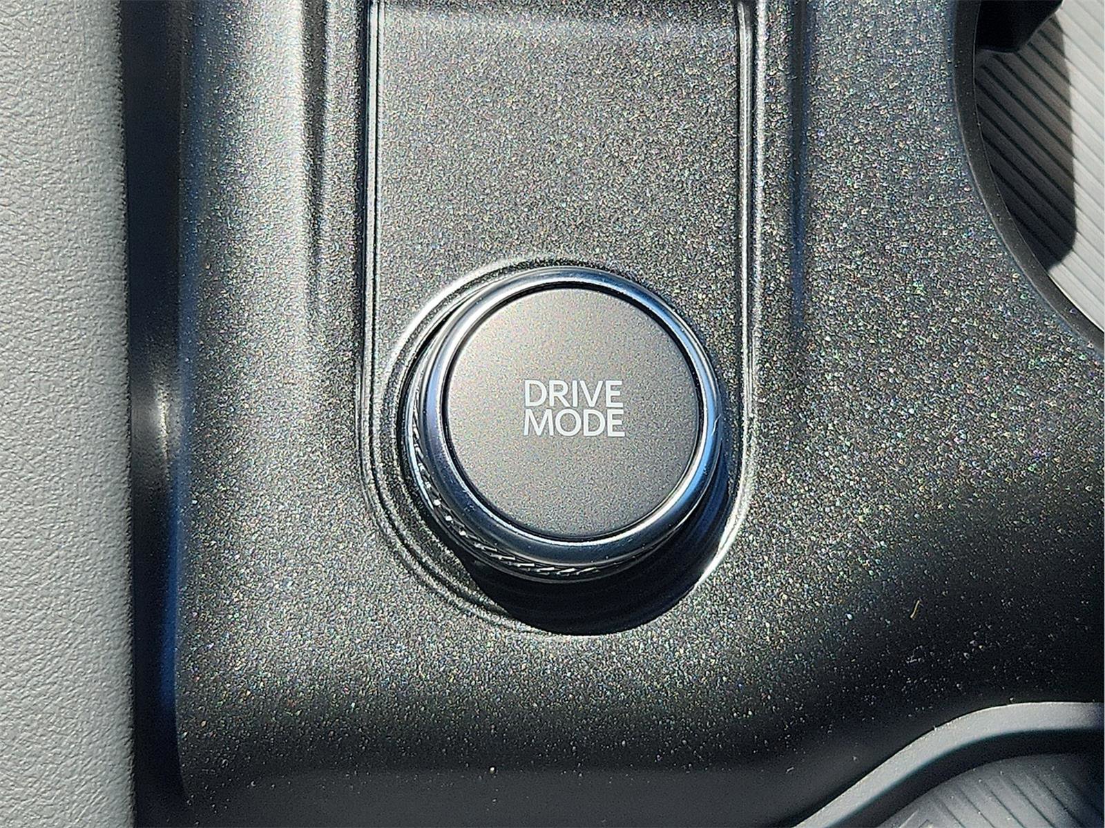 Certified 2025 Ford Explorer Active w/ Active Comfort Package image 20