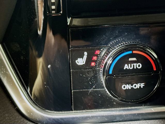 Used 2021 Nissan Rogue SV w/ Premium Package image 24