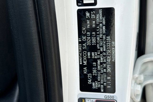 Used 2025 Kia K4 LXS image 29