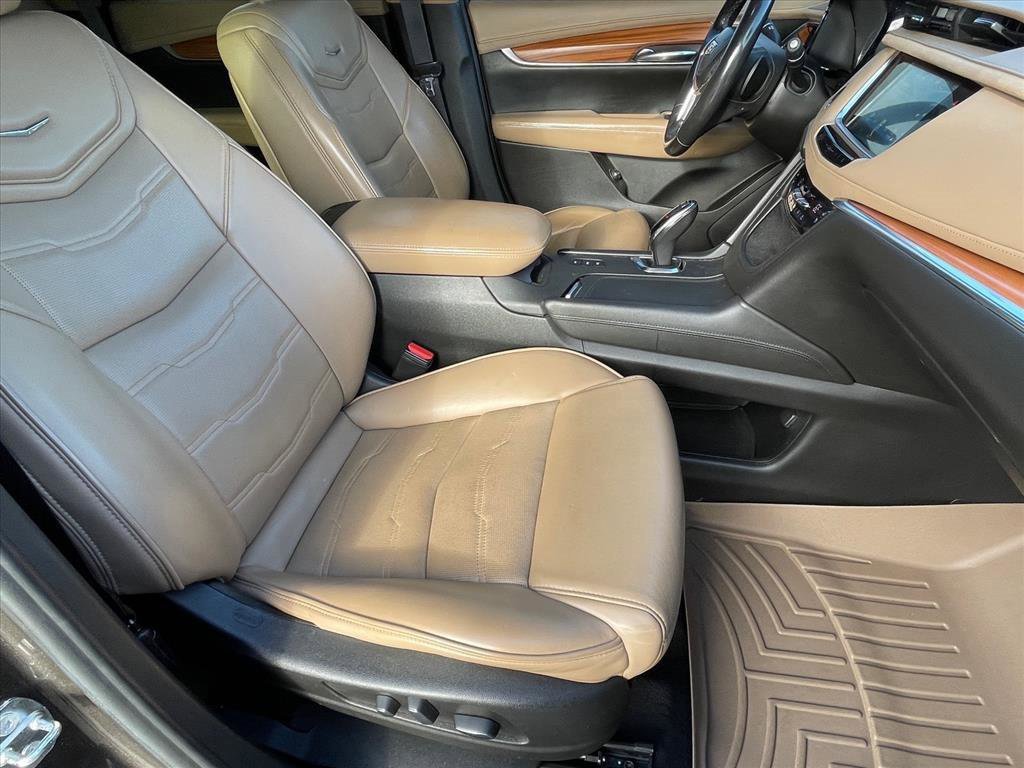 Used 2019 Cadillac XT5 Platinum image 10