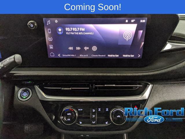 Used 2024 Buick Envista Sport Touring w/ Convenience I Package FWD image 9