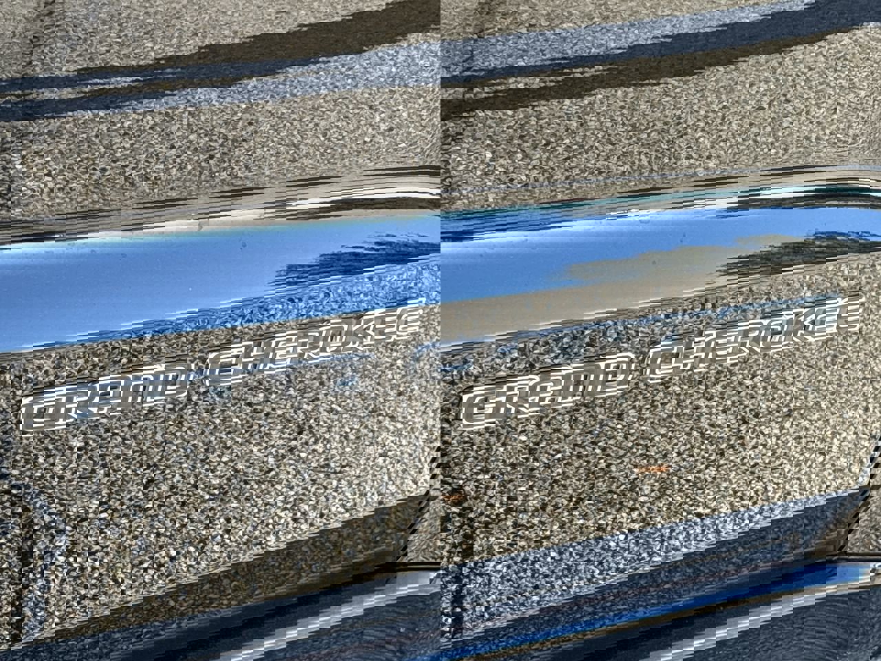 Used 2020 Jeep Grand Cherokee Overland image 16