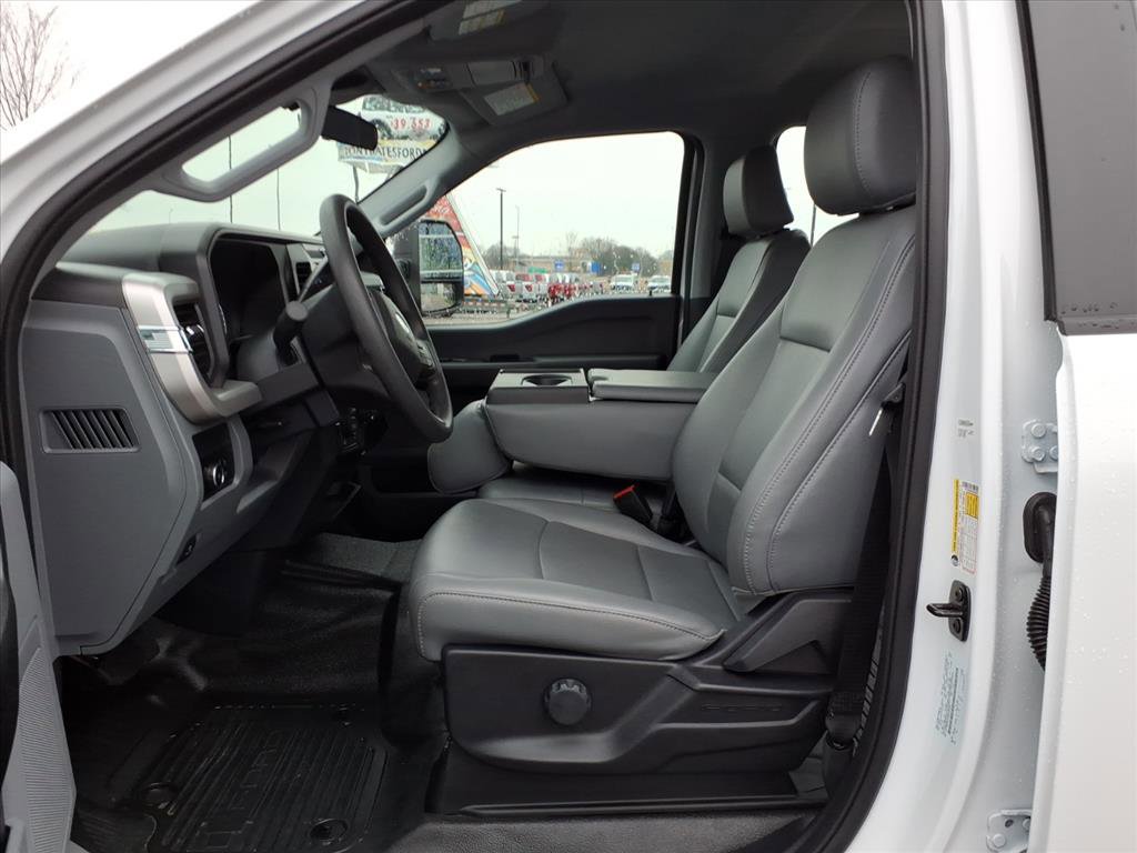 Certified 2025 Ford F250 XL w/ FX4 Off-Road Package image 12