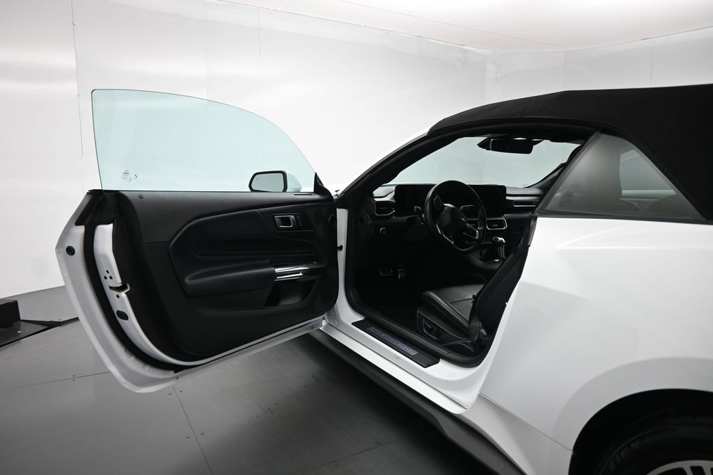 Certified 2025 Ford Mustang Premium RWD image 8
