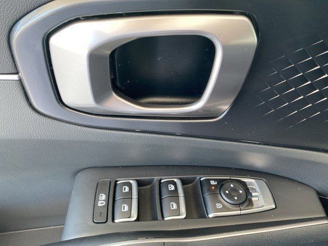 Used 2025 Kia Sorento EX image 9