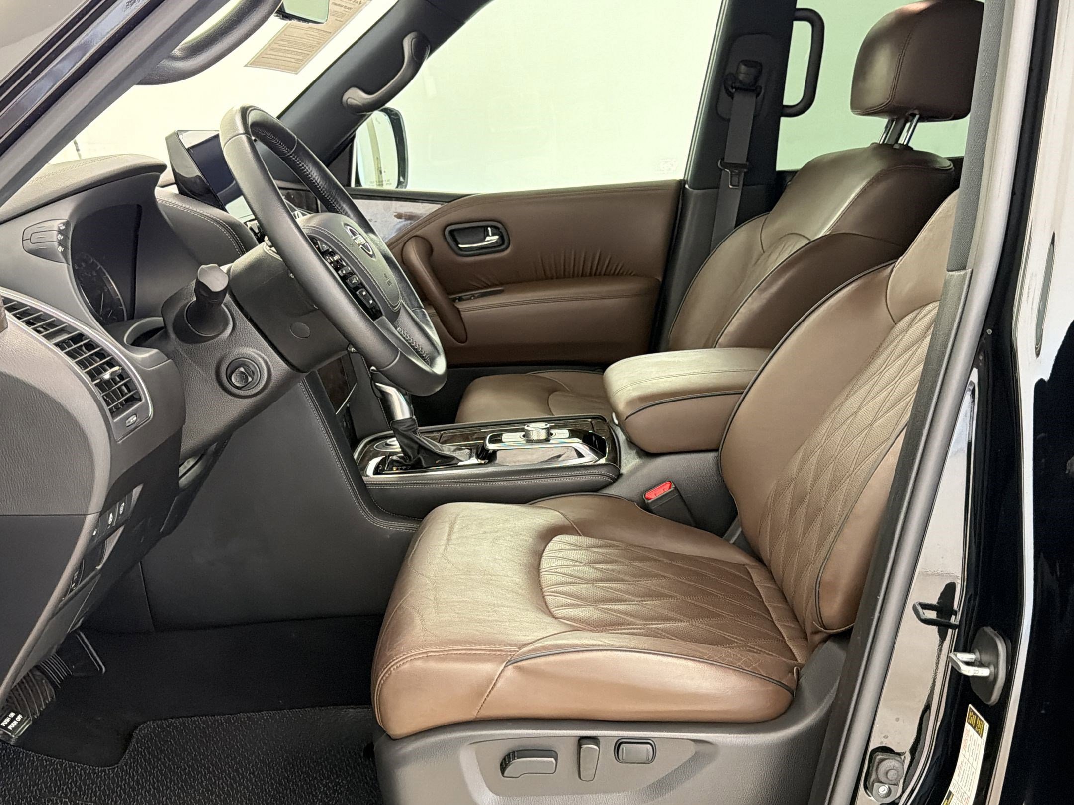 Used 2023 Nissan Armada Platinum w/ Captain's Chairs Package image 10