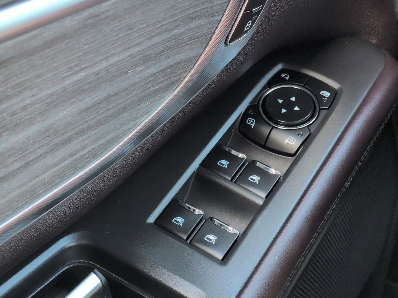 Certified 2025 Ford Expedition Platinum w/ Platinum Ultimate Package image 25