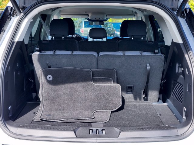 Certified 2025 Ford Explorer Active AWD/4WD image 33