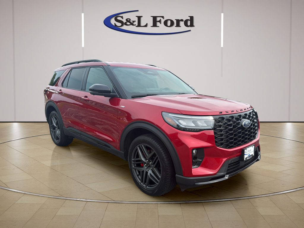 Certified 2025 Ford Explorer ST-Line w/ Premium Package AWD/4WD image 11