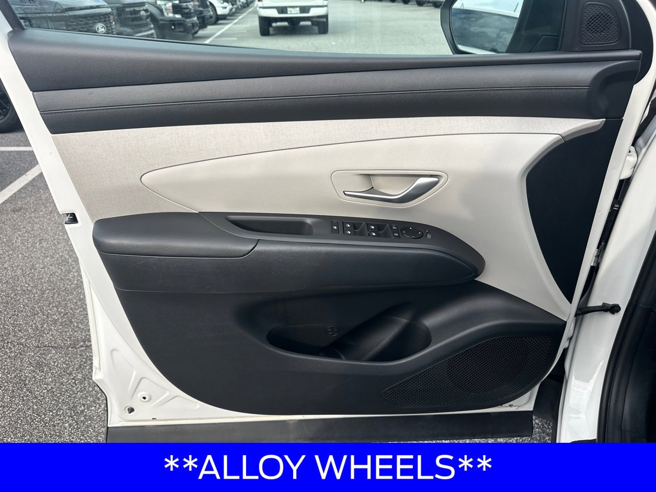 Used 2025 Hyundai Tucson SEL AWD/4WD image 11