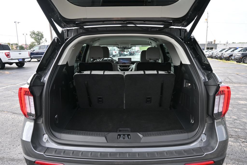 Certified 2026 Ford Explorer Active w/ Active Comfort Package AWD/4WD image 13