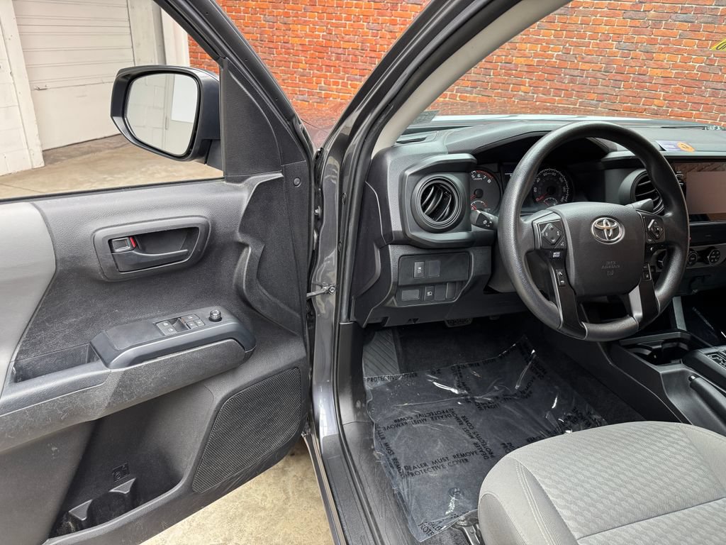Used 2021 Toyota Tacoma SR AWD/4WD image 8