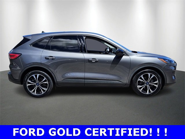 Certified 2022 Ford Escape SE w/ SE Sport Appearance Package image 5