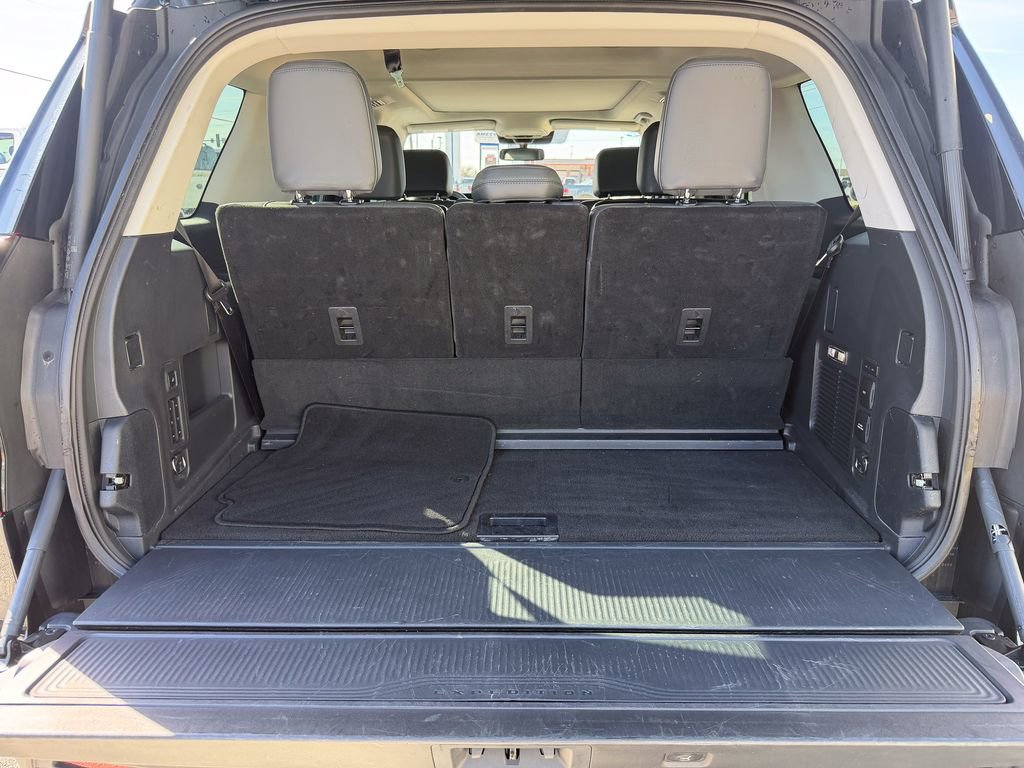 Certified 2025 Ford Expedition Active image 15