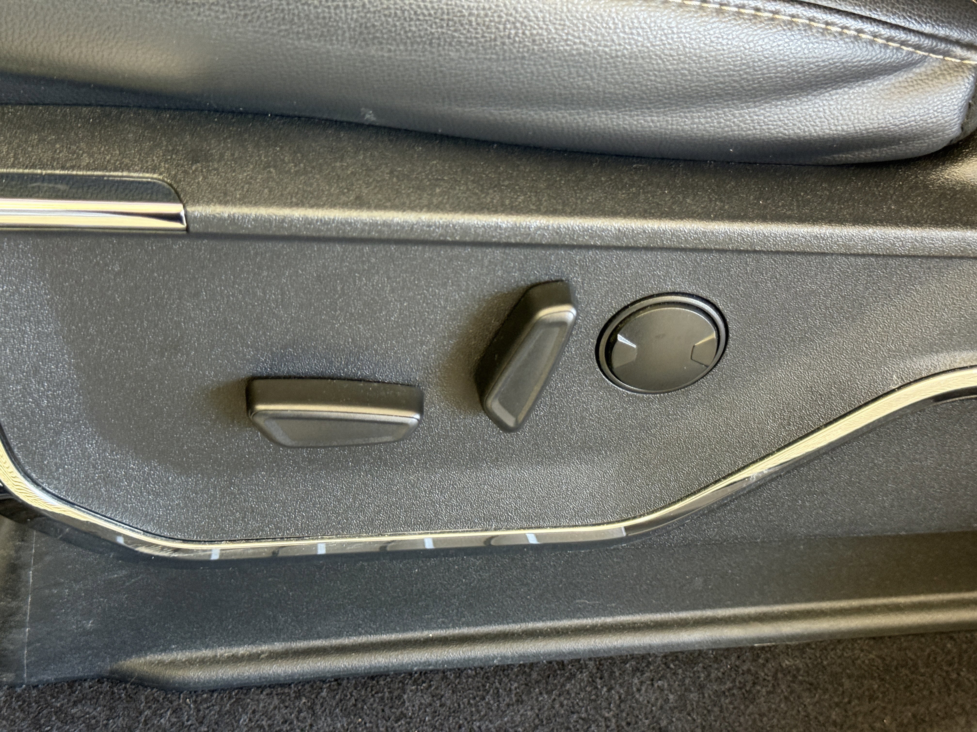 Certified 2023 Ford F150 Lariat image 18