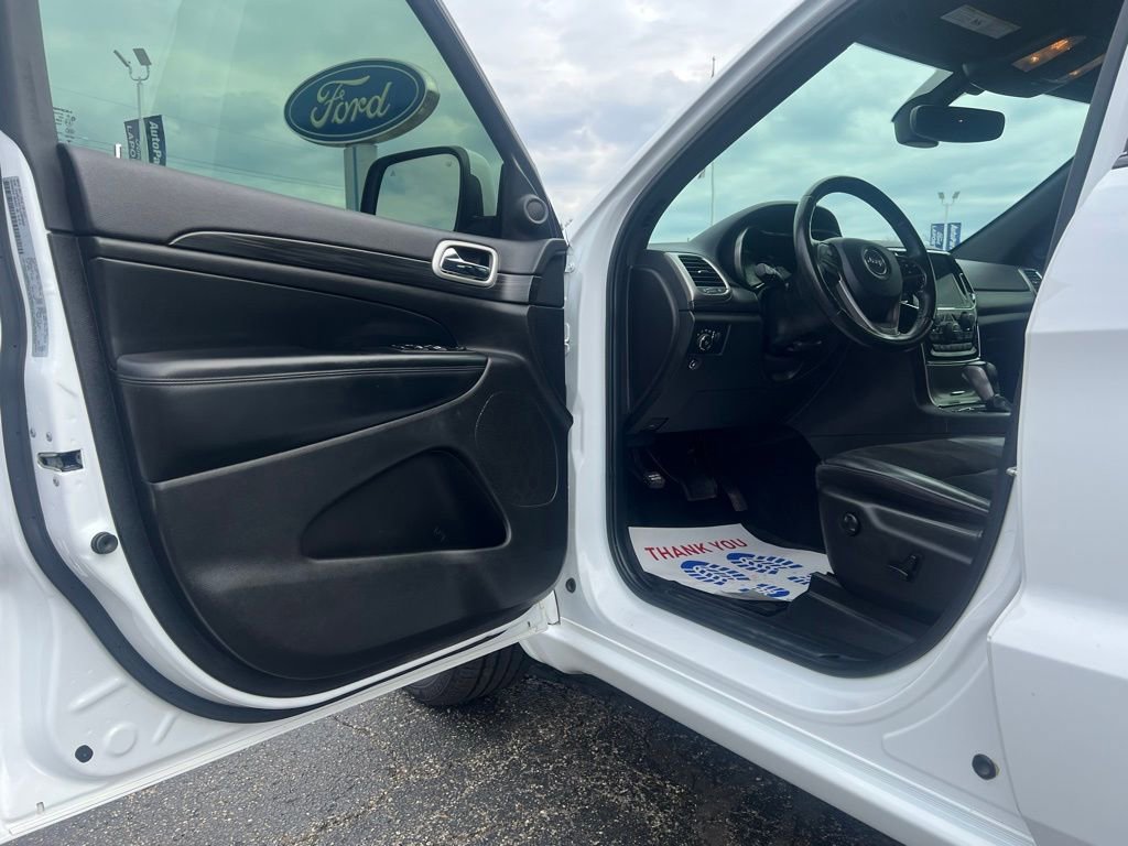 Used 2020 Jeep Grand Cherokee Altitude AWD/4WD image 18