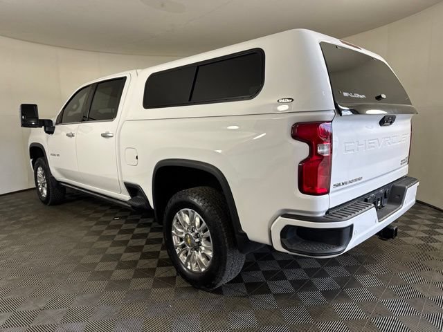 Used 2023 Chevrolet Silverado 2500 High Country w/ Technology Package AWD/4WD image 6