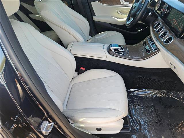 Used 2018 Mercedes-Benz E 300 image 22