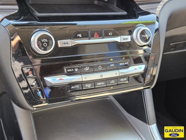Certified 2023 Ford Explorer Limited AWD/4WD image 24