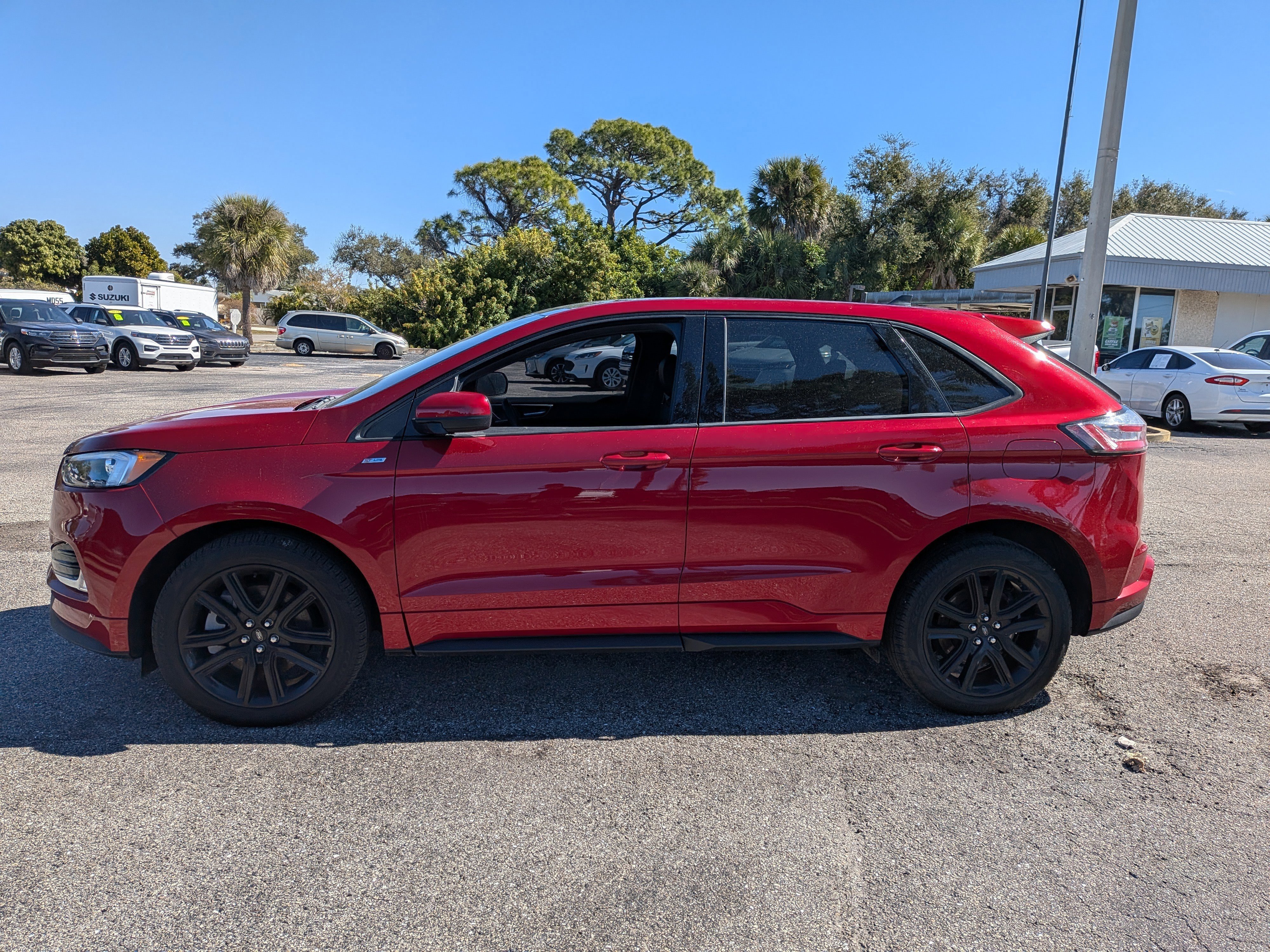 Certified 2024 Ford Edge ST-Line AWD/4WD image 2