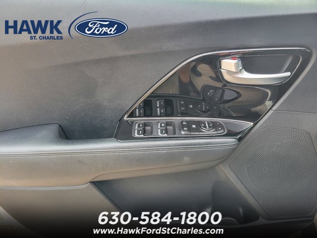 Used 2020 Kia Niro LXS FWD image 16