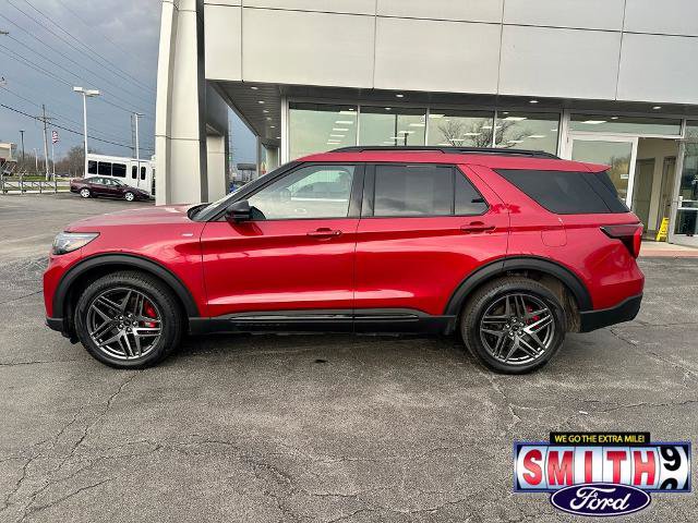 Certified 2025 Ford Explorer ST-Line w/ Premium Package AWD/4WD image 9