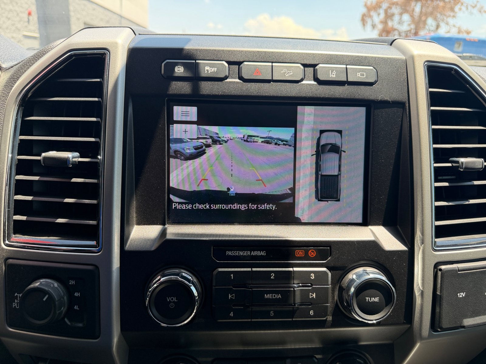 Certified 2021 Ford F250 Lariat w/ Lariat Value Package AWD/4WD image 16