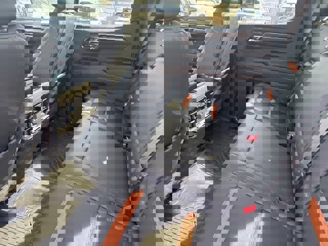 Used 2024 GMC Sierra 1500 AT4 w/ Technology Package image 17