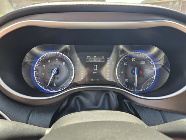 Used 2022 Chrysler Voyager LX FWD image 29