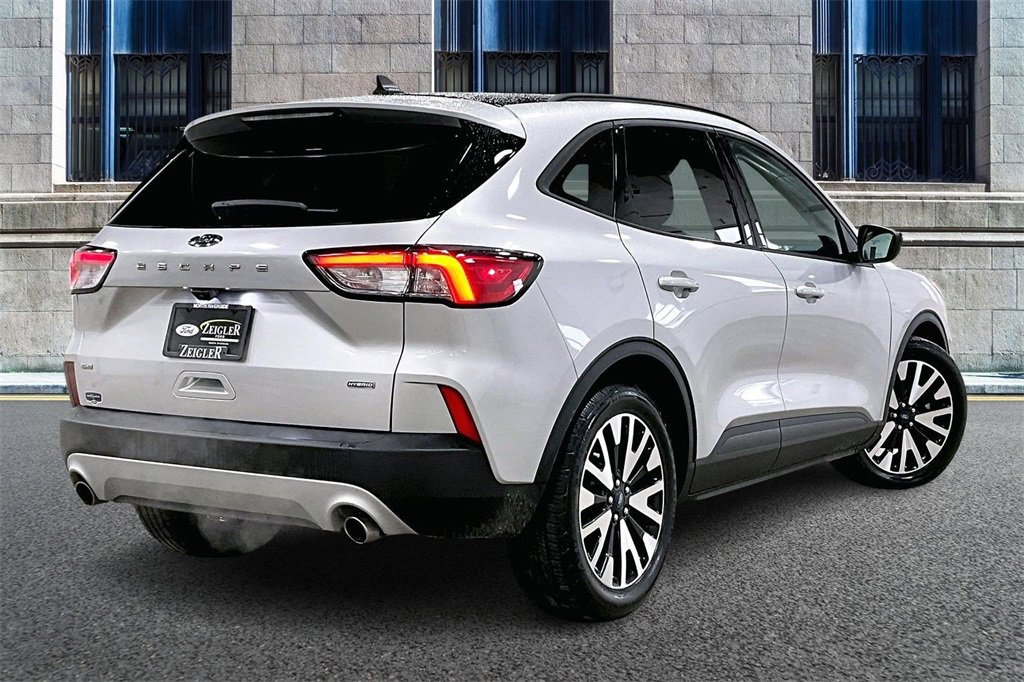 Certified 2020 Ford Escape SE Sport image 11