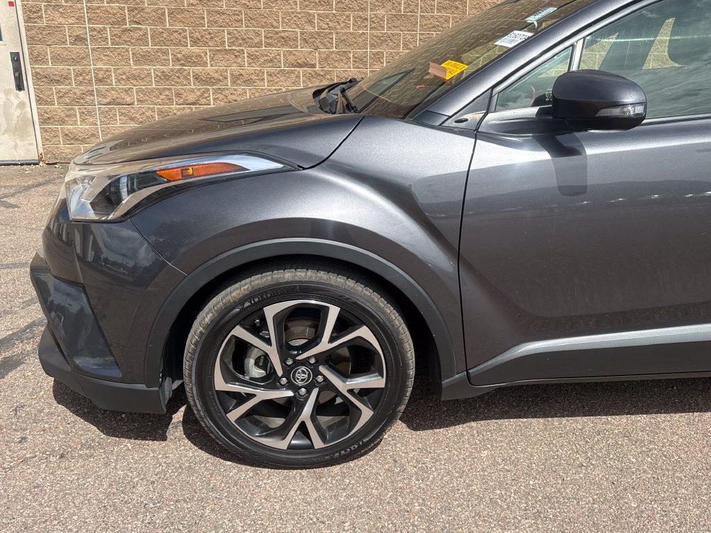 Used 2019 Toyota C-HR XLE FWD image 34
