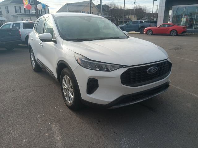 Certified 2023 Ford Escape Active w/ Tech Pack #2 image 2