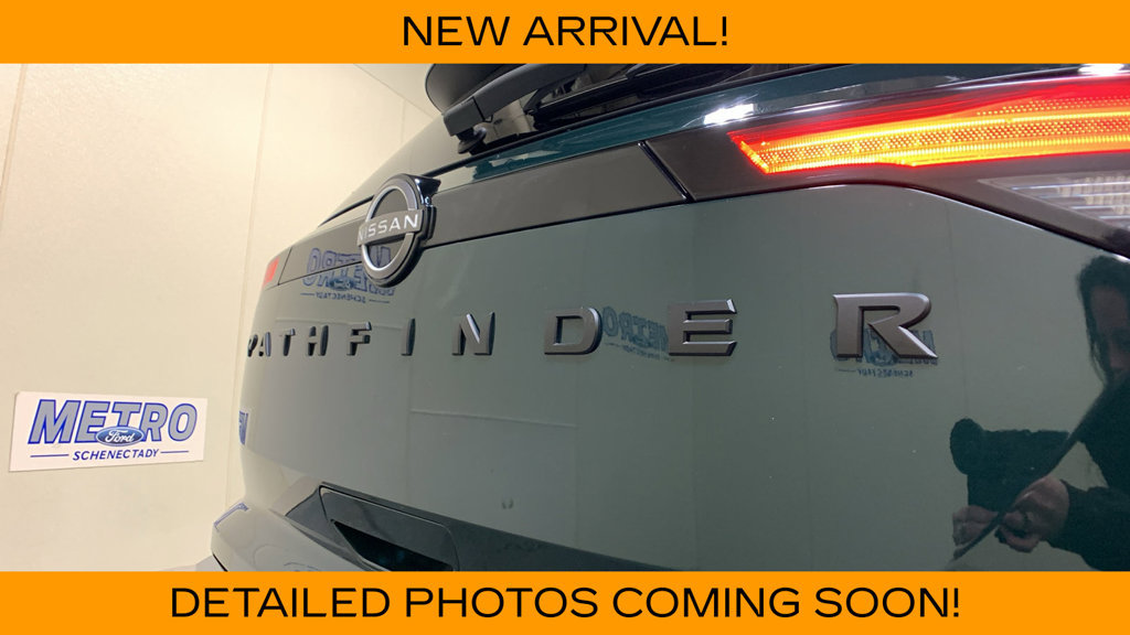 Used 2022 Nissan Pathfinder SL w/ SL Black Package AWD/4WD image 19