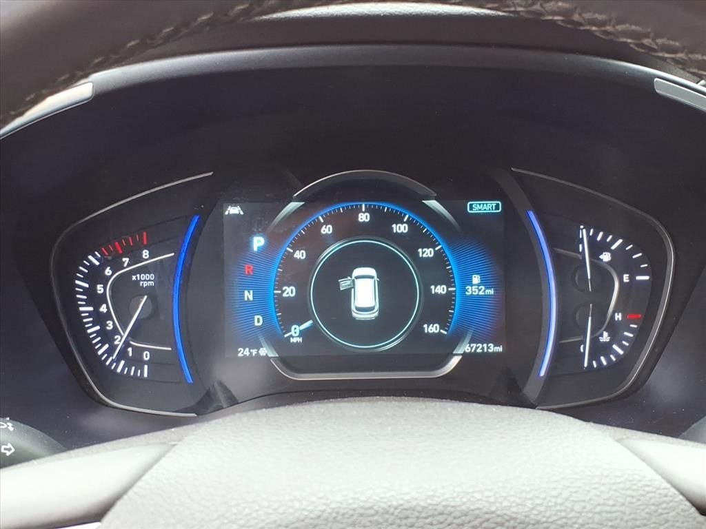Used 2019 Hyundai Santa Fe SEL image 16
