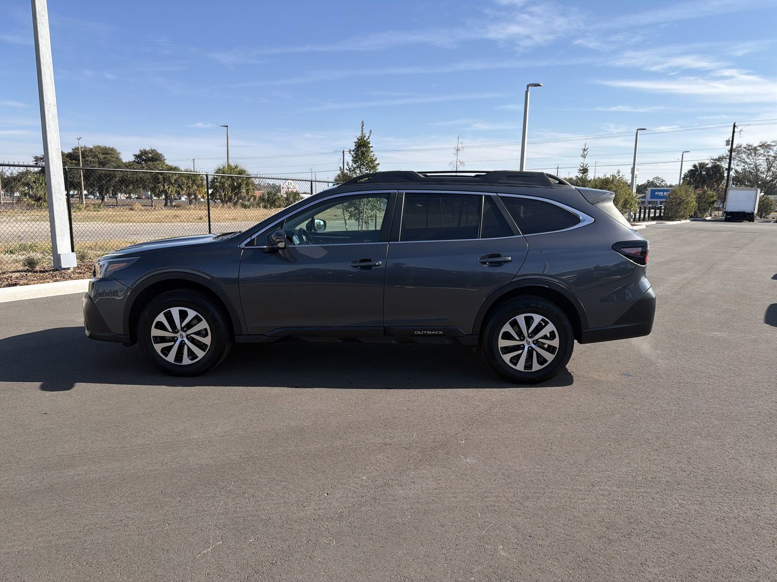Used 2021 Subaru Outback Premium image 7