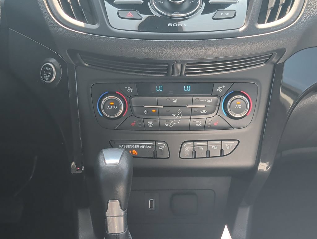 Certified 2018 Ford Escape Titanium FWD image 19