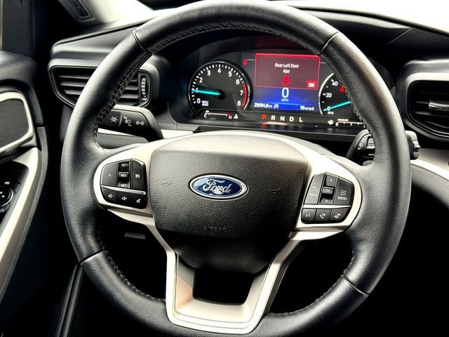 Certified 2024 Ford Explorer XLT image 27