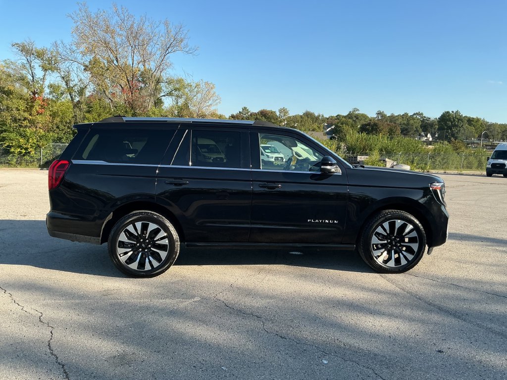 Certified 2026 Ford Expedition Platinum w/ Driver's Package AWD/4WD image 6