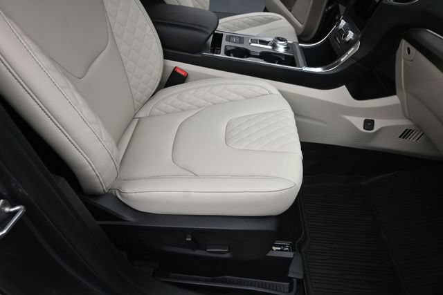 Certified 2024 Ford Edge Titanium AWD/4WD image 31